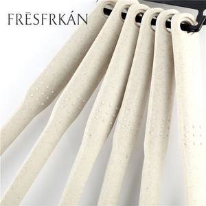Set di 6 Utensili da Pasticceria Resistenti al Calore, Ecologici e Riutilizzabili, in Plastica Beige con Impugnatura PC, Modello Zhejiang C-12 - Product Image 3