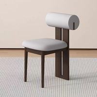 Chaise de salle à manger moderne en bois massif avec revêtement en cuir, dossier ergonomique, imperméable et écologique pour la salle à manger à domicile