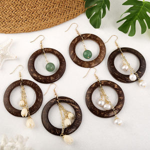 Nouvelles boucles <span class=keywords><strong>d</strong></span>'oreilles hawaïennes Boucles <span class=keywords><strong>d</strong></span>'oreilles en coquille de noix de <span class=keywords><strong>coco</strong></span> Boucles <span class=keywords><strong>d</strong></span>'oreilles en perle noire plaquées <span class=keywords><strong>or</strong></span> pour femmes - Product Image 3