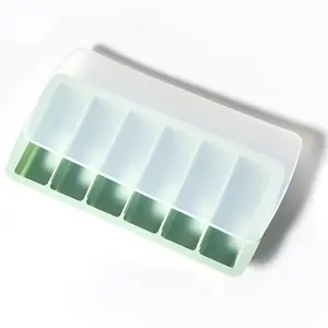 Kitchen Accessories Meal Prep Tray Silicone Ice Cube Maker Starter Freezer Tray 6 Cavities Ice Cube Cake Mold with Lid