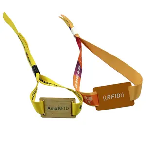 Op Maat Gemaakte Harde Plastic Rfid-Armband Met Qr-Code, Actief, Rfid-Kaart, Aangepast