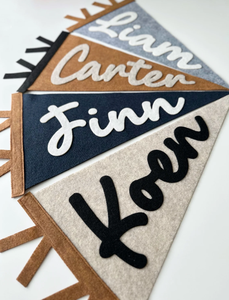 Drapeau personnalisé en feutre avec nom, décoration neutre pour chambre d'enfant, salle de jeux - Product Image 2