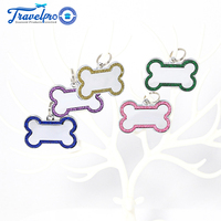 Pendentif en métal en alliage de zinc durable, anti-perte, gravé au laser, impression numérique promotionnelle Travelpro, en forme d'os créatif, vente en gros