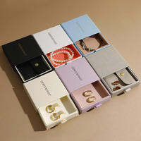 Boîte à bijoux portable en papier d'art blanc de qualité supérieure, ensemble avec logo personnalisé, emballage élégant, doublure en velours blanc, luxe, écologique