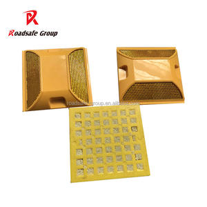 Marcador de Pavimento de Plástico Amarillo de Seguridad Vial Roadsafe, Reflector Doble Común, Alta Reflectividad, Resistencia a la Compresión de Más de 10 Toneladas - Product Image 1