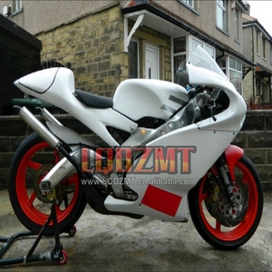 Carénage RS125R Pour <span class=keywords><strong>Aprilia</strong></span> blanc brillant RS <span class=keywords><strong>125</strong></span> RS4 RS-<span class=keywords><strong>125</strong></span> RS125 RSV125 RR 99 01 02 03 04 05 1999 2000 2001 2002 2003 2005 6No.3 - Product Image 1
