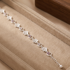 Bracelet élégant en argent pour hommes et femmes, accessoire de poignet classique pour les événements spéciaux, les fêtes et le style au quotidien - Product Image 2