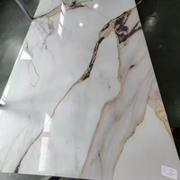 Offre Spéciale : Panneaux PVC Marbre Rose et Bleu Imperméables Effet Insta-Worthy, Brillants et Flexibles pour Murs Courbes dans les Hôtels