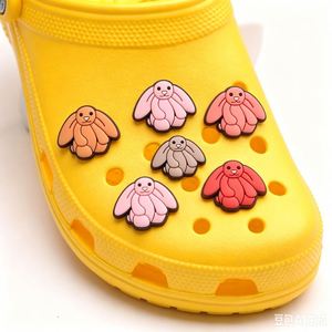 신상품 토끼 모양 신발 참 장식품 도매 귀여운 봉제 신발 장식 참 클로그 샌들용 - Product Image 1