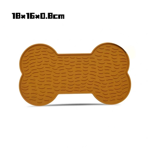 Tapis de léchage en silicone en forme d'os pour animaux de compagnie, gamelle anti-glouton pour chiens, chats et lapins, idéal pour yaourt, aliments en conserve, viande et pâtes - Product Image 4