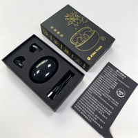 Boîte rigide sur mesure avec couvercle et base, noir mat, estampage à chaud en feuille d'or, gaufrage, 18 compartiments pour chocolats de qualité supérieure
