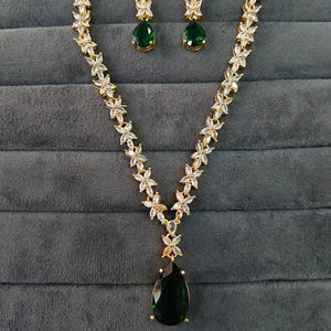 Conjunto de aretes de collar de fiesta exquisito de lujo Joyas rojas con circón Chapado en oro Oro amarillo Elegante de moda - Product Image 1