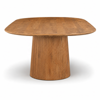 Table à manger ovale en bois moderne, écologique et imperméable, avec base côtelée et capacité pour six personnes, pour usage domestique.