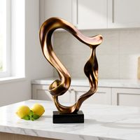 Statue d'art créative en résine marbrée dorée, faite à la main, pour la maison, le bureau ou la table de salon – Vente en gros