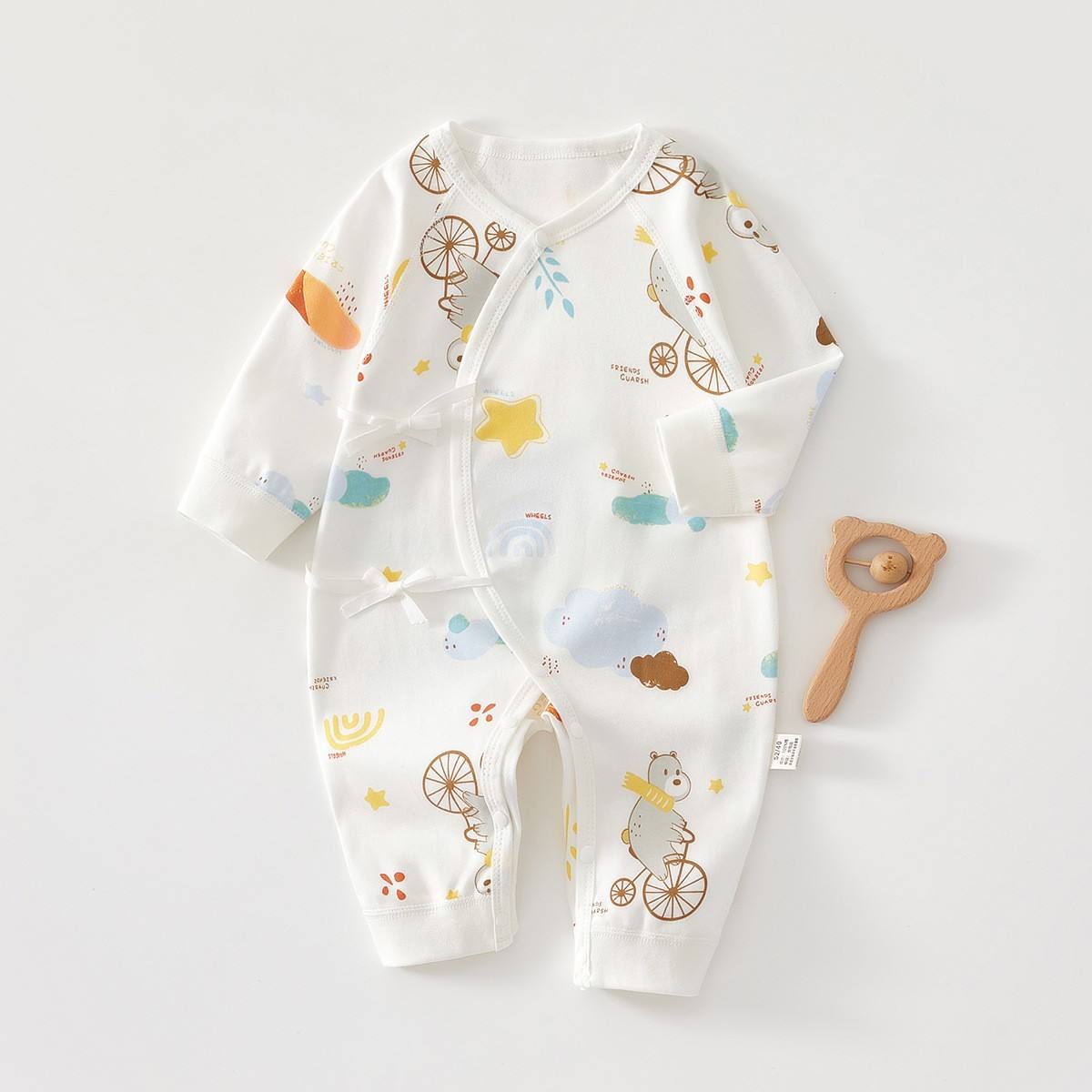 Primavera otoño mariposa ropa oso jugando