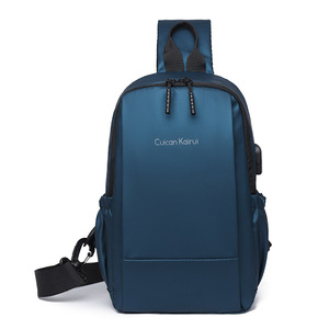 Bolso de Pecho de un Solo Hombro Moderno y a la Moda para Hombre, Gran Capacidad, Multifuncional, Logotipo Personalizado, PU Impermeable, Cierre de Cremallera, USB, Verano - Product Image 1