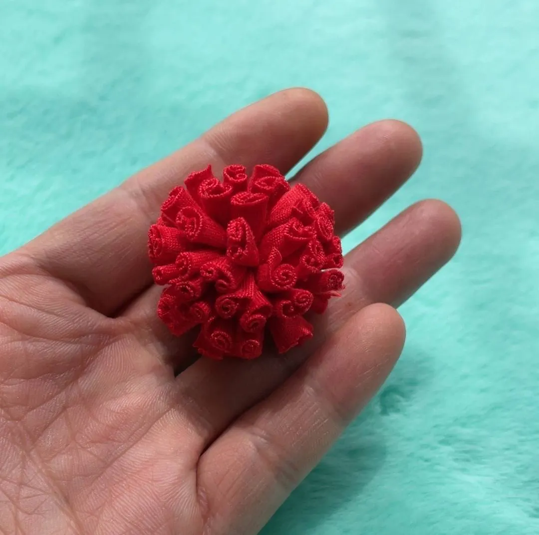 סיטונאי custom בד פרח pompoms כדור אמנות עיצוב הבית 4cm פרחי פום פום המפלגה אבזרים