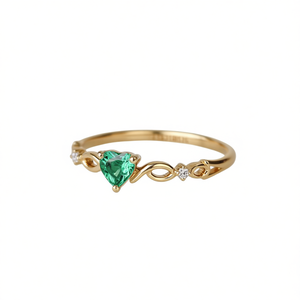 Anello di Fidanzamento da Donna in Rame Placcato Oro Giallo con Diamante Verde a Taglio Cuore Romantico, Montatura a Griffe - Product Image 1