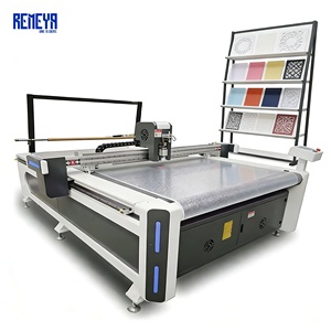 Máquina de Corte de Tablero de PVC con Mesa Plana CNC Semiautomática REMEYA, Cuchilla Oscilante, CCD, Garantía de Más de 5 Años, Rodamiento del Motor - Product Image 1