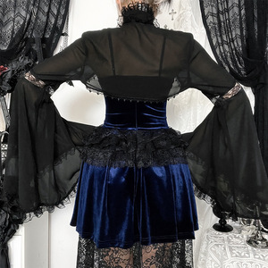 Top Gótico de Malla Transparente para Mujer - Top Corto con Cuello Alto y Mangas Campana con Ribete de Encaje Negro para Moda Punk, Alternativa y Grunge - Product Image 3