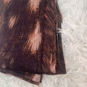 Voile <span class=keywords><strong>Hijab</strong></span> Personnalisé Imprimé Double Face en Jersey – Élégant, Respirant et Doux pour Femmes Musulmanes – Idéal Quotidien et Soirées - Product Image 6