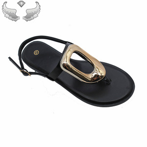 <span class=keywords><strong>Sandali</strong></span> da <span class=keywords><strong>donna</strong></span> alla moda con fibbia in metallo, nuovo stile <span class=keywords><strong>infradito</strong></span> antiscivolo, scarpe da spiaggia personalizzabili con etichetta privata - Product Image 2