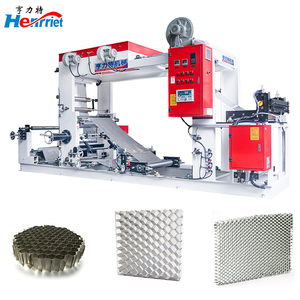 Machine <span class=keywords><strong>de</strong></span> collage automatique <span class=keywords><strong>à</strong></span> noyau en nid d'abeille en aluminium pour une ligne <span class=keywords><strong>de</strong></span> production <span class=keywords><strong>de</strong></span> collage uniforme <span class=keywords><strong>de</strong></span> tôles - Product Image 1