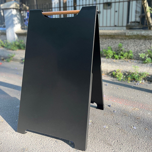 Jh-mech reklam panoları katlanır tasarım çift taraflı siyah toz kaplı çelik kaldırım işaretleri satılık - Product Image 1