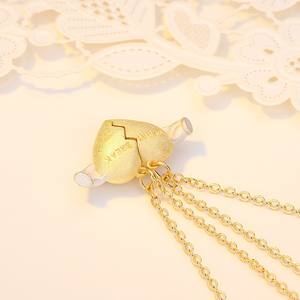 Collana con Ciondolo Magnetico Coppia Innamorata in Rame Placcato Oro, Gioielli alla Moda, Catene per Collane con Ciondoli Trendy - Product Image 3