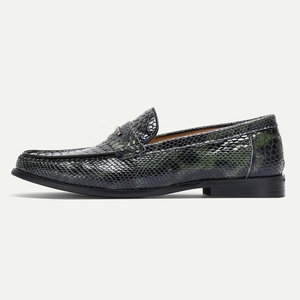 Chaussures de mariage en cuir de vachette haute brillance, texture luxueuse, motif peint à la main, confortables et respirantes, à enfiler - Product Image 3