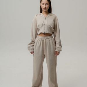 Nouvelle tenue de yoga d'hiver pour femmes, veste zippée, vêtements de sport slim fit, haut à manches longues, vêtements de sport pour l'entraînement - Product Image 4