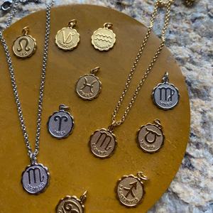 Collana con Moneta Personalizzata, Motivo Bifacciale, Gioielli in Acciaio Inossidabile, Collana con Ciondolo Costellazione in Acciaio Inossidabile - Product Image 3