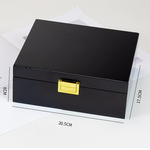 <b>Black</b> Lacquered Wooden Perfume <b>Box</b> Rectangle 8Cm Lockable Cosmetic Packaging Gift <b>Box</b> - Product Image 3