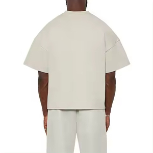 <span class=keywords><strong>T</strong></span>-Shirt Oversize Cropped con Logo Personalizzato, Alta Qualità, 260 GSM, 100% Cotone, Vestibilità Ampia con Spalle Scese - Product Image 3
