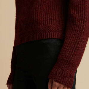 Maglione Minimalista da <span class=keywords><strong>Donna</strong></span> in <span class=keywords><strong>Maglia</strong></span> a Coste, Collo Semi-Alto, Vestibilità Ampia, Colore <span class=keywords><strong>Bordeaux</strong></span>, Produzione Personalizzata - Product Image 5