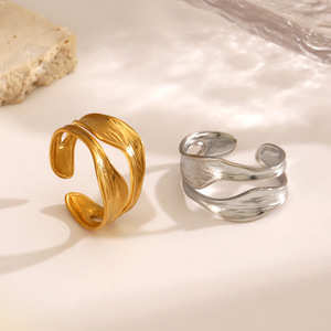 Bague ouverte élégante en acier inoxydable, <span class=keywords><strong>anti</strong></span>-ternissement, au design ondulé, <span class=keywords><strong>fluide</strong></span>, géométrique et irrégulier, pour unisexe, idéale comme cadeau esthétique. - Product Image 2