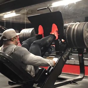 Máquina comercial de <span class=keywords><strong>prensa</strong></span> de piernas de 45 grados para entrenamiento de glúteos y cuádriceps para fortalecer la parte inferior del cuerpo sin tensión en la espalda - Product Image 4