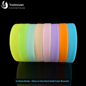 Pulseras Deportivas Luminosas Fluorescentes Ecológicas de Silicona con Logotipo/Patrones en Relieve para Estudiantes, Niños y Adultos, Coloridas - Product Image 2