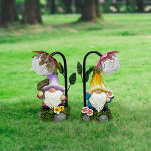 Lámpara LED Solar para Exteriores con Forma de Gnomo, con Control Remoto IP44 y Pantalla Metálica para Jardín, Patio, Césped, Porche, Luz de Lectura - Product Image 2