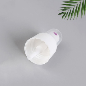 Pulverizador de bomba de 24/410 PP blanco brillante suministrado por el fabricante, media cubierta para perfume, agua suave - Product Image 5