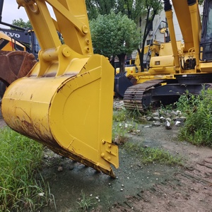 Excavatrice sur chenilles Komatsu PC200-8 d'occasion de 20 tonnes, origine Japon, modèle 2022, avec pompe PLC et composants essentiels de roulement, à vendre - Product Image 2