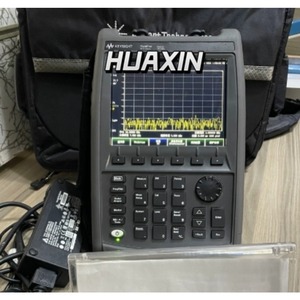 Analyseur de réseau vectoriel micro-ondes portable Keysight N9928A FieldFox, 26,5 GHz - Product Image 4