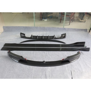 ชุดแต่งคาร์บอนไฟเบอร์สำหรับรถยนต์ซีรีส์ 3 F30/F35 ปี 2012-2019 พร้อมไฟตัดหมอกแบบ Bolt-On สำหรับกันชนหน้า/หลังและสเกิร์ตข้าง - Product Image 1