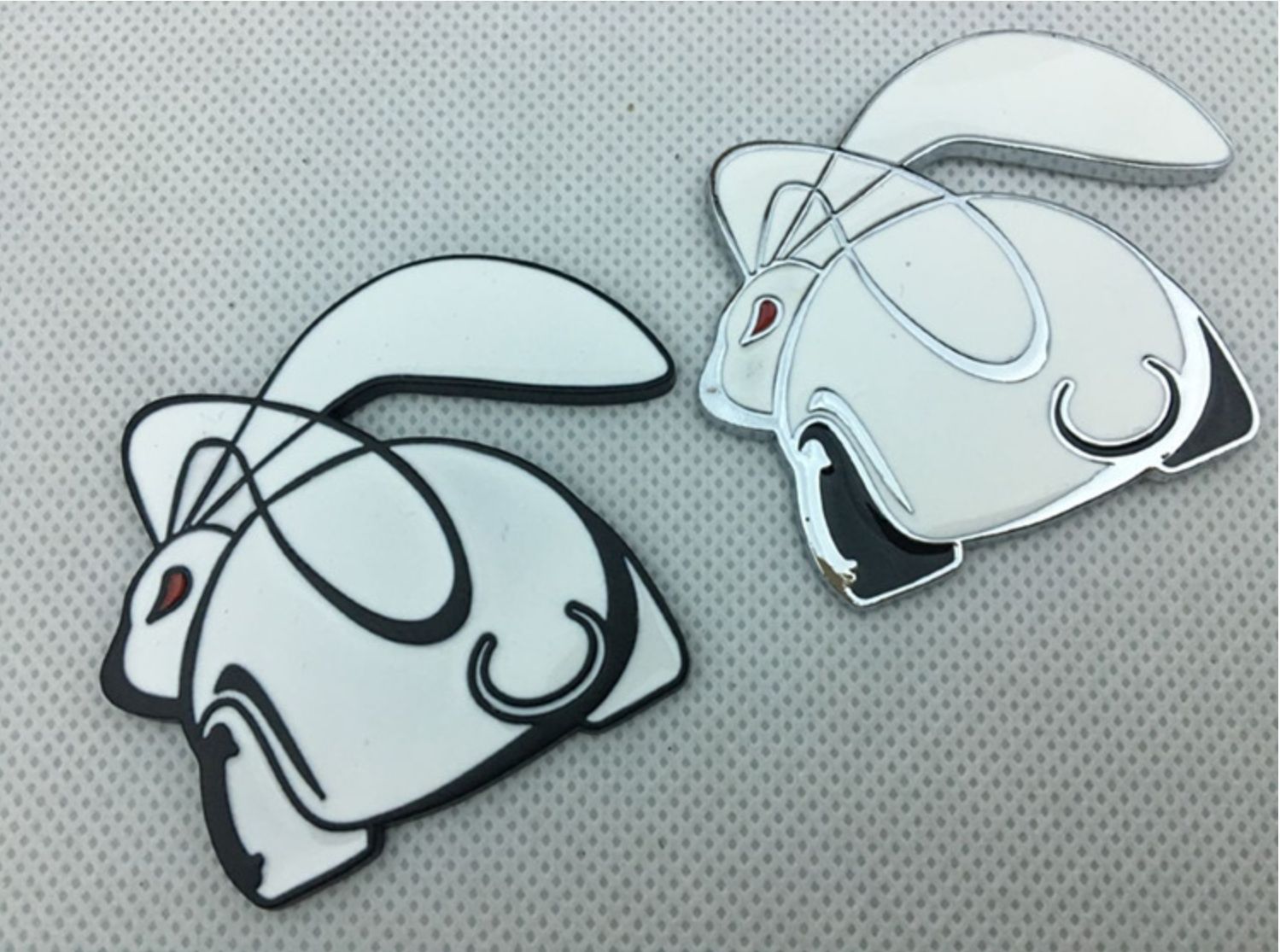 สีเงินสว่าง