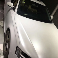 Film Vinyle Adhésif Personnalisable pour Voiture en PET PVC, Finition Satinée Mate Métallique Blanche, 1.52X16M/5X55FT, Présentoir d'Échantillons Disponible, Autocollants pour Voiture