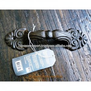 Poignée de porte de grange en fonte, fond noir et marron, - Product Image 1