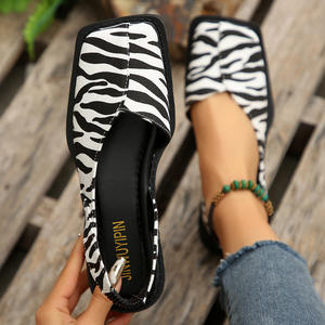 Sandales à bout ouvert pour femmes, nouvelle mode, style français, Mary Jane, semelle épaisse, rétro, commerce extérieur britannique, été, dessus en PU floral, grande taille - Product Image 4