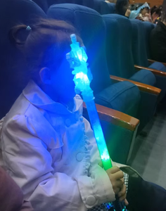 Baguette magique flocon de neige LED multicolore Luckykoo, jouet pour Halloween, bâton lumineux, baguette flocon de neige lumineuse pour enfants - Product Image 4