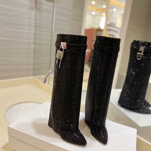 Bottes de luxe à bout pointu et brillant pour femme, avec serrure en métal, talon compensé, 2025 - Product Image 4