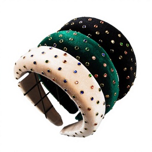 Nouveau Bandeau Unisexe Perlé de Perles Larges, Accessoire Cheveux Tendance pour la Saint-Valentin 15CM Wasai - Product Image 3